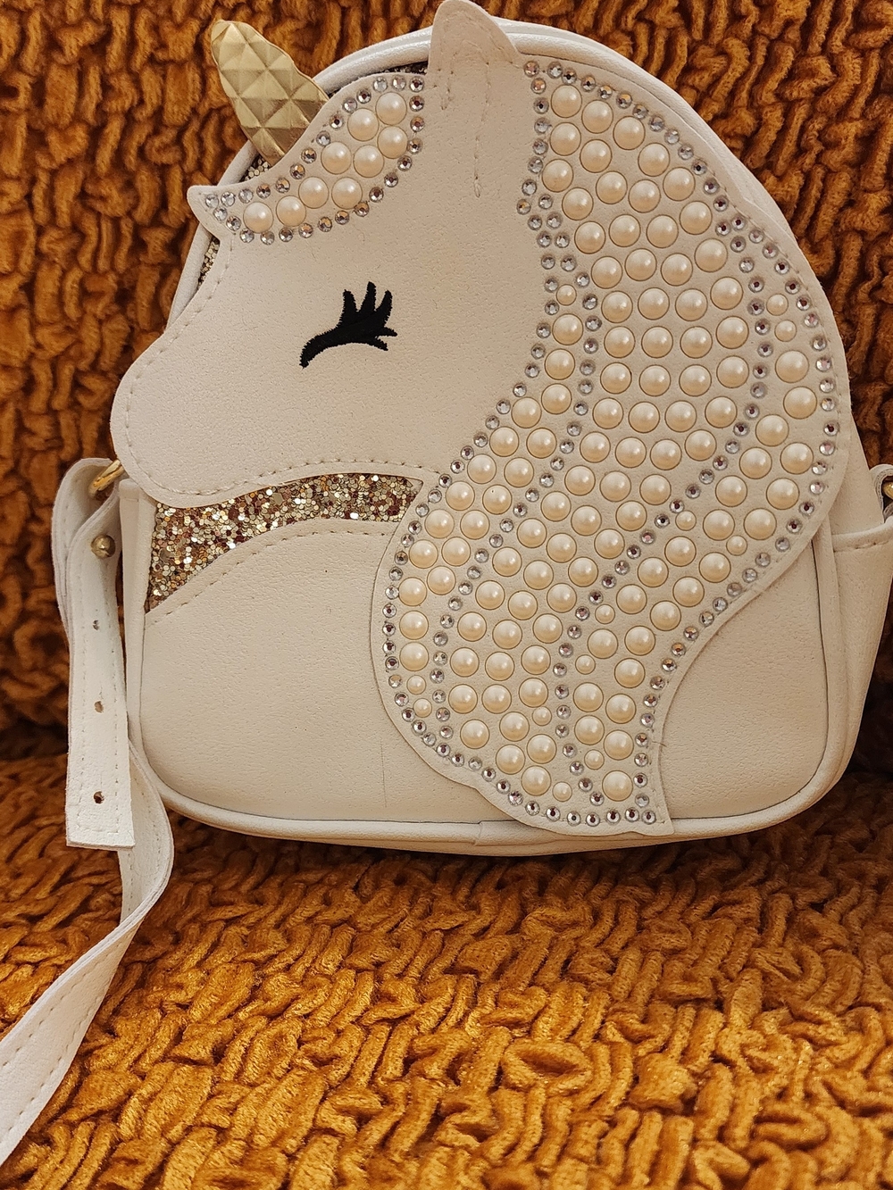 Source Unknown White Unicorn Crossbody Bag with Gold Accents